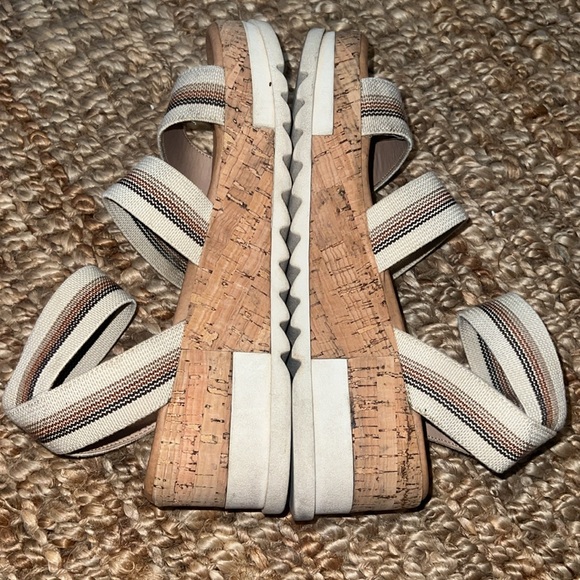 Steve Madden Bandi Platform Sandals - Picture 6 of 6